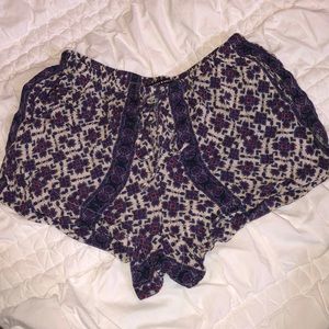 Brandy Melville flowy shorts